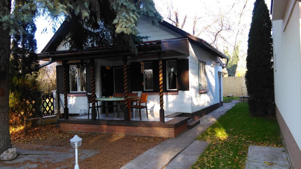 Napsugar Vendeghaziko Apartment Oroshaza Bagian luar foto