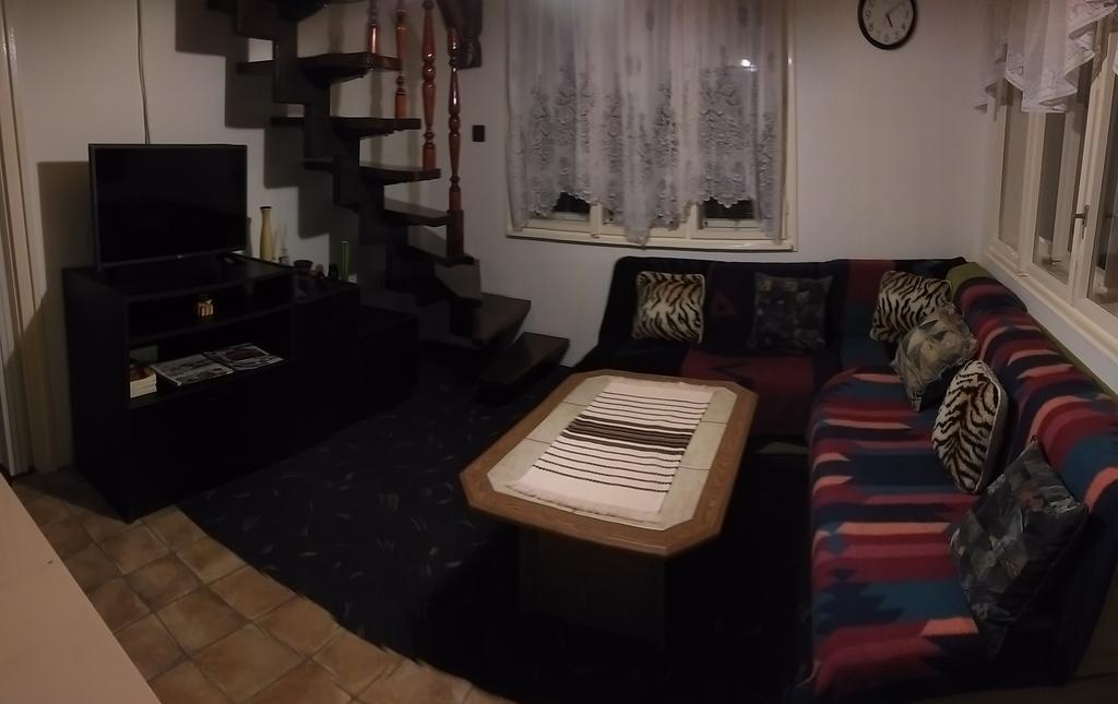 Napsugar Vendeghaziko Apartment Oroshaza Bagian luar foto